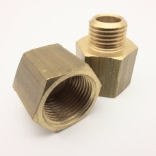 Фитинг футорка 3/8F - 1/4M латунь