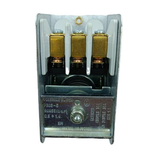 Прессостат SIRAI P302/6 трехполюсный 30А 1/4M